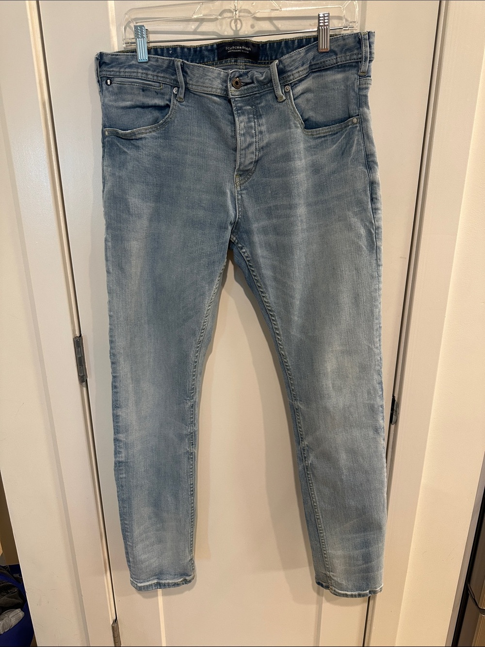 Men’s Light Wash Slim Jeans